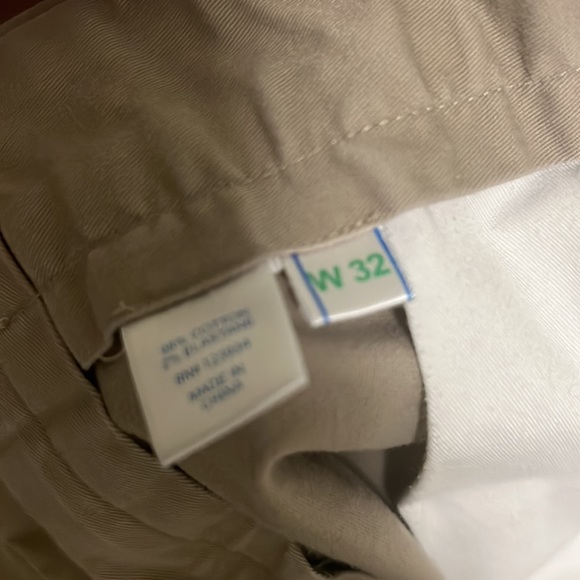 Southern Tide Khaki Shorts - Picture 3 of 4